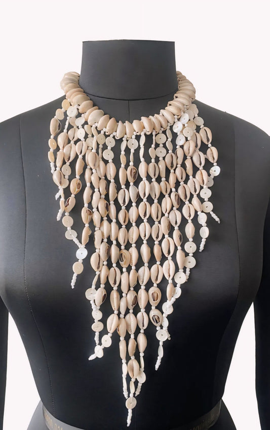 Rich Auntie Cowrie Set