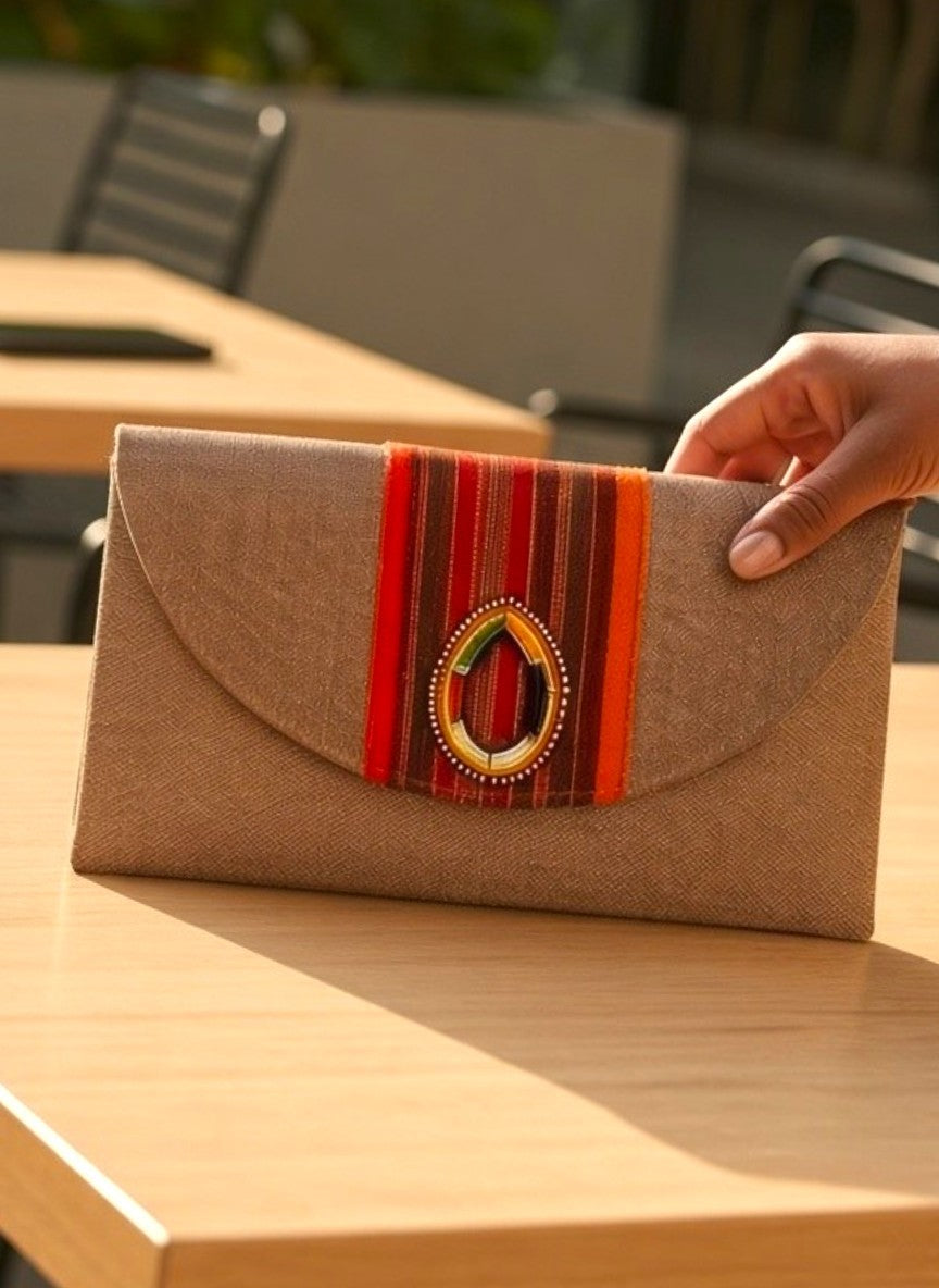 Frannie's Beaded Clutch-B